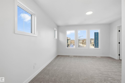 2126 Muckleplum Crescent, Edmonton, AB - Indoor Photo Showing Other Room