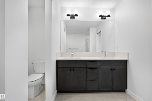 2126 Muckleplum Crescent, Edmonton, AB - Indoor Photo Showing Bathroom