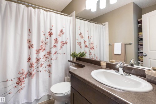112 Kirpatrick Way, Leduc, AB - Indoor Photo Showing Bathroom
