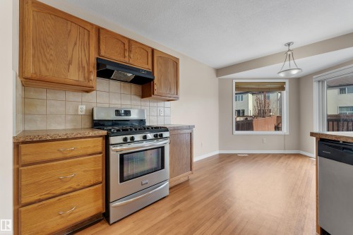1739 61 Street, Edmonton, AB - Indoor Photo Showing Kitchen