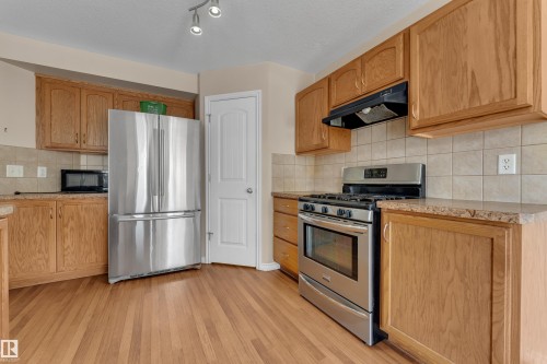 1739 61 Street, Edmonton, AB - Indoor Photo Showing Kitchen