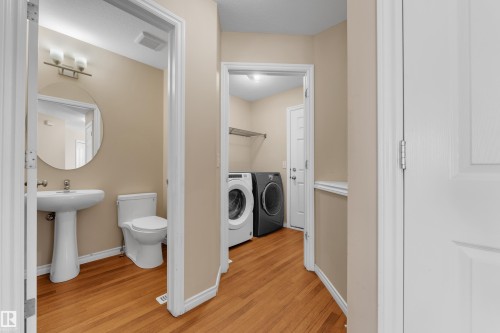 1739 61 Street, Edmonton, AB - Indoor