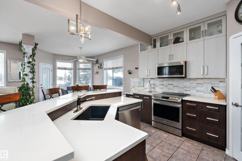 1105 Klarvatten Cove, Edmonton, AB - Indoor Photo Showing Kitchen With Upgraded Kitchen