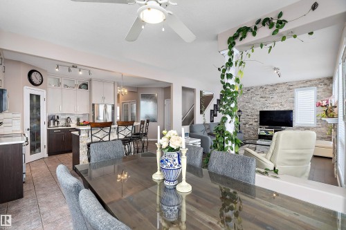 1105 Klarvatten Cove, Edmonton, AB - Indoor