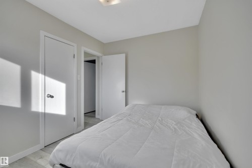 4805 48 Avenue, Wetaskiwin, AB - Indoor Photo Showing Bedroom