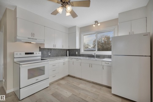 4805 48 Avenue, Wetaskiwin, AB - Indoor Photo Showing Kitchen