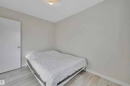 4805 48 Avenue, Wetaskiwin, AB - Indoor Photo Showing Bedroom