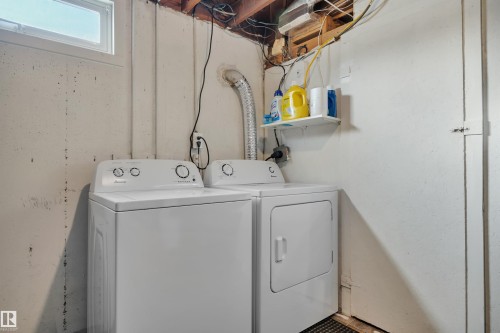 4805 48 Avenue, Wetaskiwin, AB - Indoor Photo Showing Laundry Room