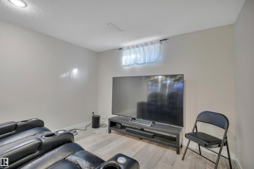 4805 48 Avenue, Wetaskiwin, AB - Indoor