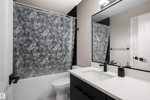 23 Hunter Place, Spruce Grove, AB - Indoor Photo Showing Bathroom