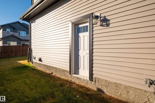 23 Hunter Place, Spruce Grove, AB - Outdoor With Exterior