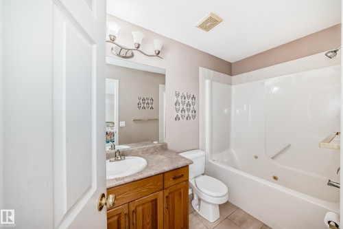 16348 89 Street, Edmonton, AB - Indoor Photo Showing Bathroom