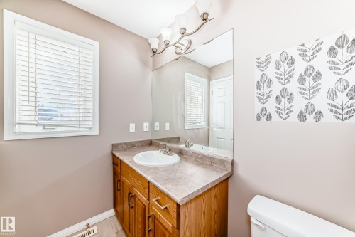 16348 89 Street, Edmonton, AB - Indoor Photo Showing Bathroom