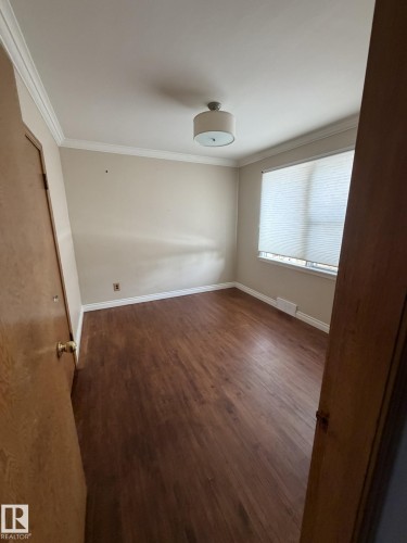 7910 75 Street, Edmonton, AB - Indoor Photo Showing Other Room