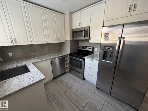 7910 75 Street, Edmonton, AB - Indoor Photo Showing Kitchen