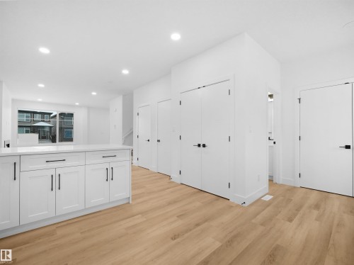 788 Cy Becker Drive, Edmonton, AB - Indoor Photo Showing Other Room