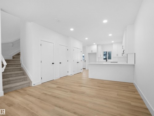 788 Cy Becker Drive, Edmonton, AB - Indoor