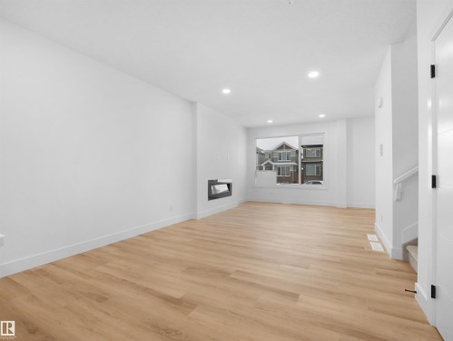 788 Cy Becker Drive, Edmonton, AB - Indoor