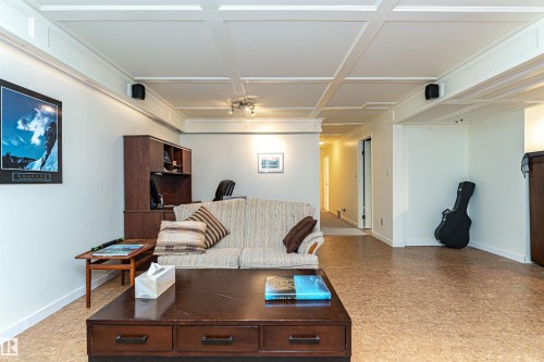 Living area with baseboards - 2112 67 Street Nw, Edmonton, AB - Indoor