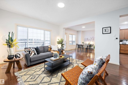 17831 84 Street, Edmonton, AB - Indoor Photo Showing Living Room