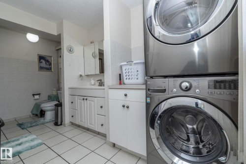 9405 110 Avenue, Edmonton, AB - Indoor Photo Showing Laundry Room