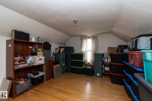 9405 110 Avenue, Edmonton, AB - Indoor