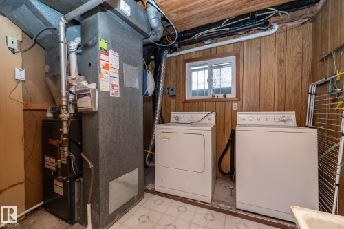 9405 110 Avenue, Edmonton, AB - Indoor Photo Showing Laundry Room