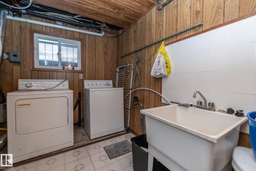 9405 110 Avenue, Edmonton, AB - Indoor Photo Showing Laundry Room