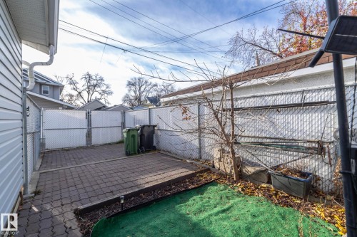 9405 110 Avenue, Edmonton, AB - Outdoor