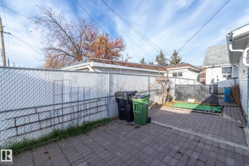 9405 110 Avenue, Edmonton, AB - Outdoor