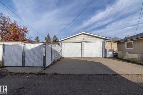 9405 110 Avenue, Edmonton, AB - Outdoor
