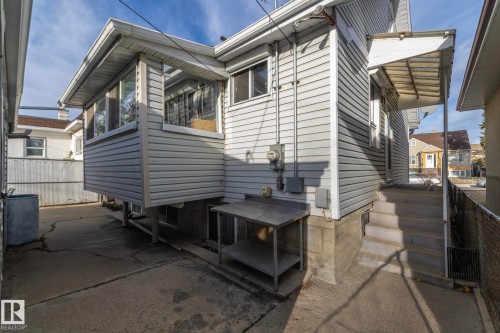 9405 110 Avenue, Edmonton, AB - Outdoor