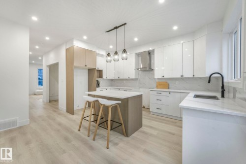 3518 42 Ave, Beaumont, AB - Indoor Photo Showing Kitchen