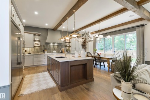 10805 60 Avenue, Edmonton, AB - Indoor