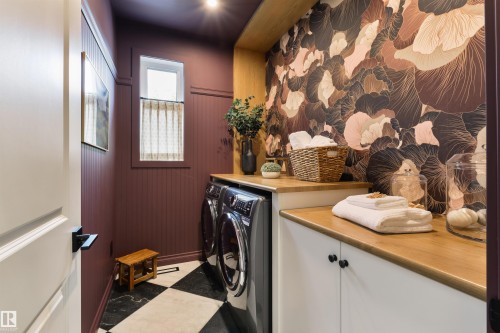 10805 60 Avenue, Edmonton, AB - Indoor Photo Showing Laundry Room