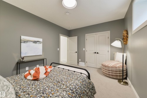10805 60 Avenue, Edmonton, AB - Indoor Photo Showing Bedroom