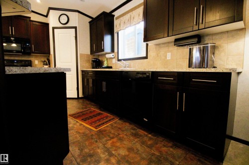2971 Townsite Crescent, Calling Lake, AB - Indoor Photo Showing Kitchen