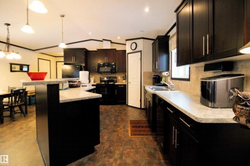 2971 Townsite Crescent, Calling Lake, AB - Indoor Photo Showing Kitchen