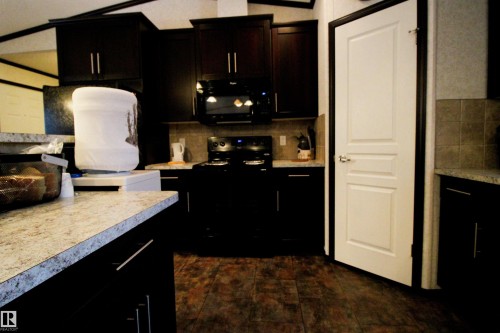 2971 Townsite Crescent, Calling Lake, AB - Indoor Photo Showing Kitchen