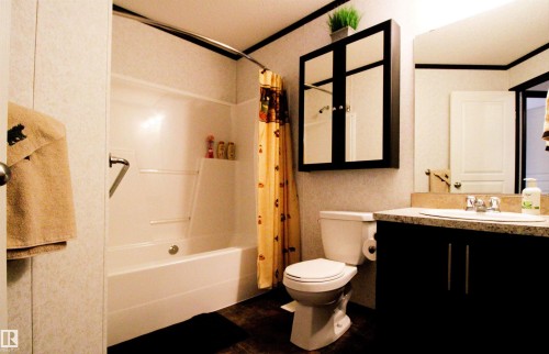 2971 Townsite Crescent, Calling Lake, AB - Indoor Photo Showing Bathroom