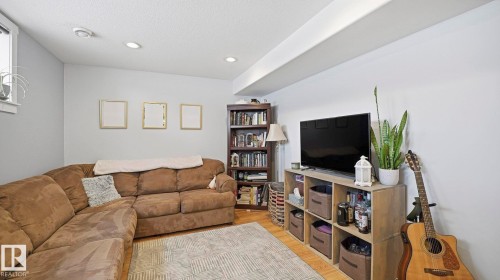 8911 83 Avenue, Edmonton, AB - Indoor Photo Showing Living Room