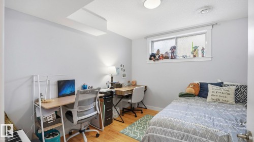 8911 83 Avenue, Edmonton, AB - Indoor