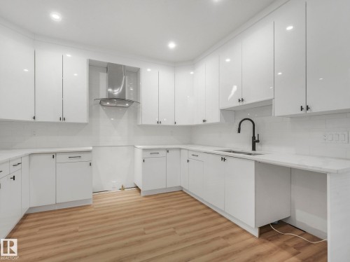 3520 42 Ave, Beaumont, AB - Indoor Photo Showing Kitchen