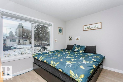 9020 152 Street, Edmonton, AB - Indoor Photo Showing Bedroom