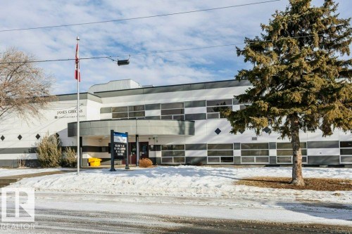 9020 152 Street, Edmonton, AB - Outdoor