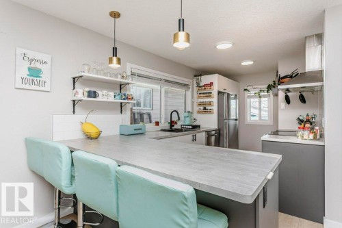 9020 152 Street, Edmonton, AB - Indoor