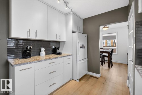 4107 111A Street, Edmonton, AB - Indoor Photo Showing Kitchen