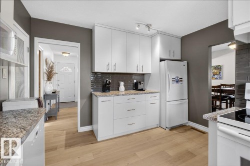 4107 111A Street, Edmonton, AB - Indoor Photo Showing Kitchen