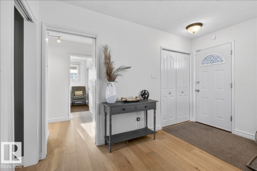 4107 111A Street, Edmonton, AB - Indoor