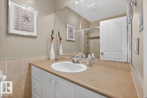 4107 111A Street, Edmonton, AB - Indoor Photo Showing Bathroom